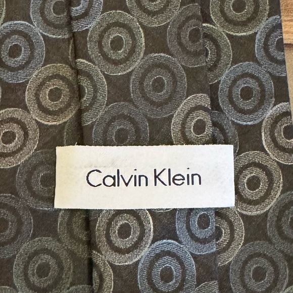 🍂SALE🍂 CALVIN KLEIN Vintage 100% Silk Dark Gray/Green Geometric Tie - Picture 7 of 10